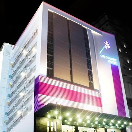 Orchardz Hotel Gajah Mada Pontianak Exterior photo